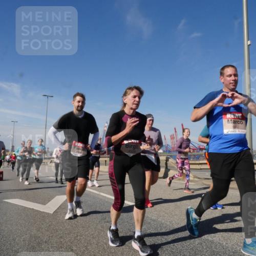 03.10.2025 - Köhlbrandbrückenlauf Matties Gatica Varas http://msf.ph/oto/8999022 03.10.2025 12:51:41 Position 2 4589, 4529, 4442 meine-sportfotos.de