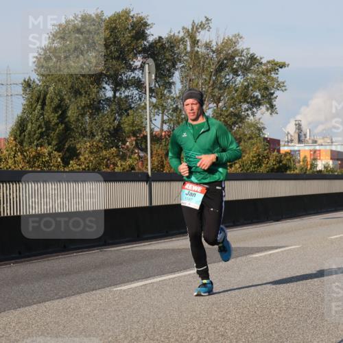03.10.2025 - Köhlbrandbrückenlauf Luisa Fischer http://msf.ph/oto/8999029 03.10.2025 10:40:34 Position 3 1187 meine-sportfotos.de