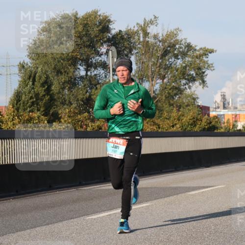 03.10.2025 - Köhlbrandbrückenlauf Luisa Fischer http://msf.ph/oto/8999034 03.10.2025 10:40:34 Position 3 1187 meine-sportfotos.de
