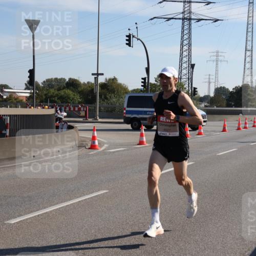 03.10.2025 - Köhlbrandbrückenlauf Julia Fischer http://msf.ph/oto/8999035 03.10.2025 12:09:59 Position 3 4027 meine-sportfotos.de