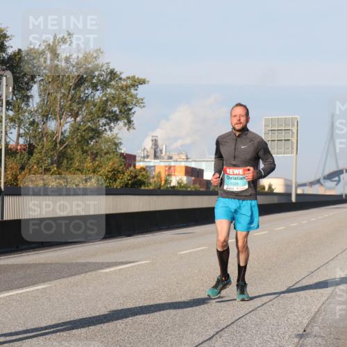 03.10.2025 - Köhlbrandbrückenlauf Luisa Fischer http://msf.ph/oto/8999044 03.10.2025 10:40:35 Position 3 1026 meine-sportfotos.de
