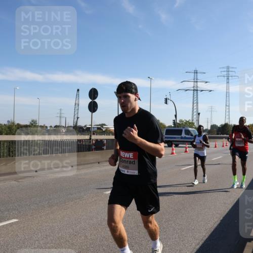 03.10.2025 - Köhlbrandbrückenlauf Julia Fischer http://msf.ph/oto/8999054 03.10.2025 12:10:20 Position 3 4089 meine-sportfotos.de