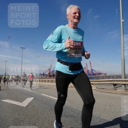 03.10.2025 - Köhlbrandbrückenlauf Matties Gatica Varas http://msf.ph/oto/8999072 03.10.2025 12:51:46 Position 2 9500, 4385 meine-sportfotos.de