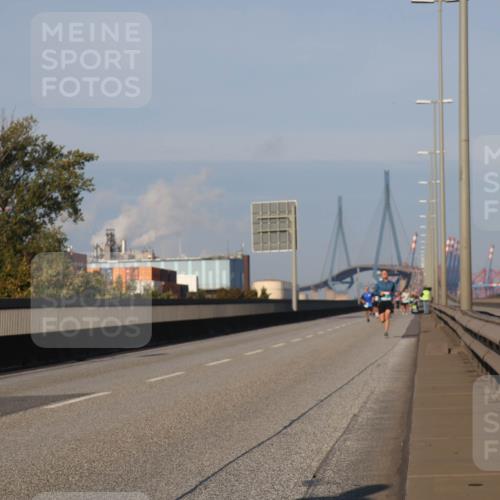 03.10.2025 - Köhlbrandbrückenlauf Luisa Fischer http://msf.ph/oto/8999076 03.10.2025 10:40:37 Position 3  meine-sportfotos.de