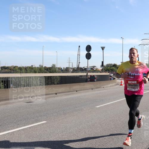 03.10.2025 - Köhlbrandbrückenlauf Julia Fischer http://msf.ph/oto/8999079 03.10.2025 12:10:34 Position 3 6482 meine-sportfotos.de