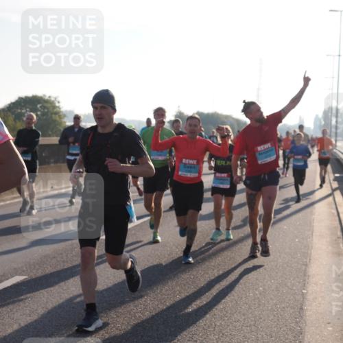 03.10.2025 - Köhlbrandbrückenlauf Fabian Wolf http://msf.ph/oto/8999081 03.10.2025 09:16:24 Position 3  meine-sportfotos.de