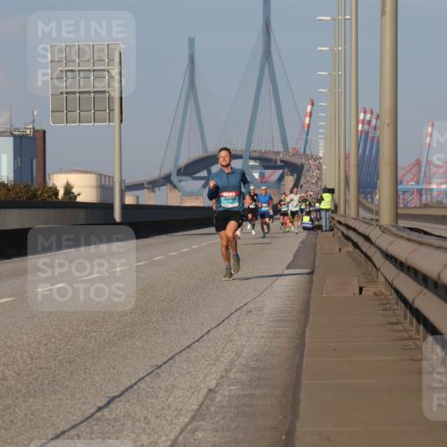 03.10.2025 - Köhlbrandbrückenlauf Luisa Fischer http://msf.ph/oto/8999100 03.10.2025 10:40:38 Position 3  meine-sportfotos.de