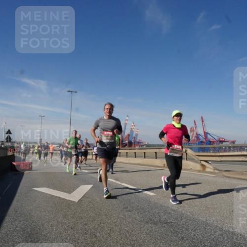 03.10.2025 - Köhlbrandbrückenlauf Matties Gatica Varas http://msf.ph/oto/8999109 03.10.2025 12:51:49 Position 2  meine-sportfotos.de