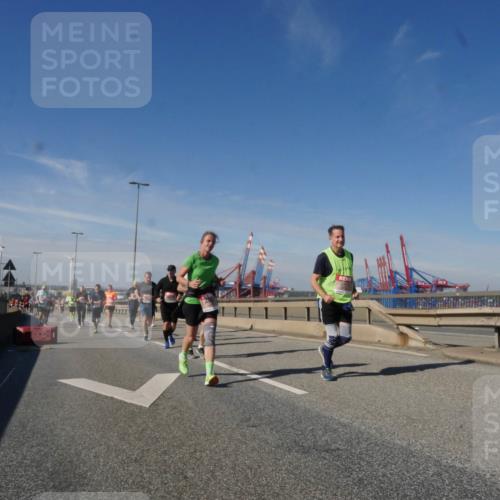 03.10.2025 - Köhlbrandbrückenlauf Matties Gatica Varas http://msf.ph/oto/8999124 03.10.2025 12:51:50 Position 2 1111 meine-sportfotos.de