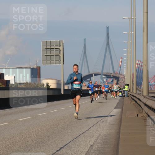03.10.2025 - Köhlbrandbrückenlauf Luisa Fischer http://msf.ph/oto/8999133 03.10.2025 10:40:41 Position 3 4 meine-sportfotos.de