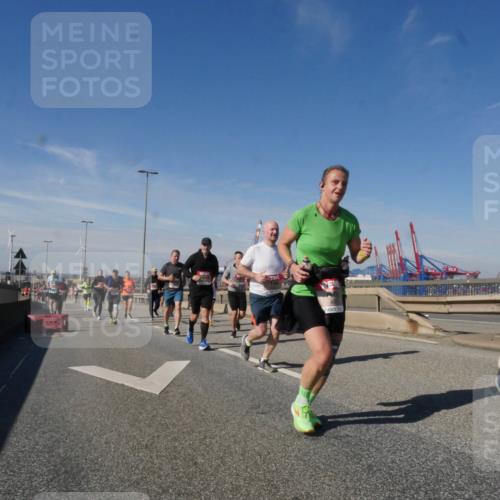 03.10.2025 - Köhlbrandbrückenlauf Matties Gatica Varas http://msf.ph/oto/8999137 03.10.2025 12:51:51 Position 2  meine-sportfotos.de