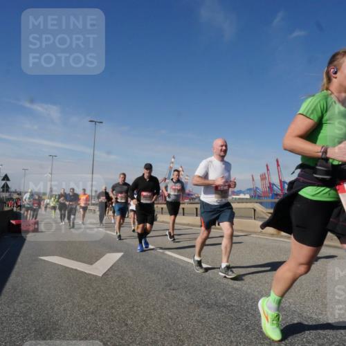 03.10.2025 - Köhlbrandbrückenlauf Matties Gatica Varas http://msf.ph/oto/8999140 03.10.2025 12:51:52 Position 2  meine-sportfotos.de