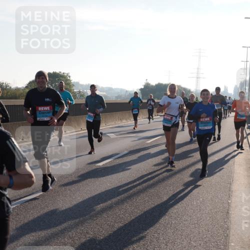 03.10.2025 - Köhlbrandbrückenlauf Fabian Wolf http://msf.ph/oto/8999149 03.10.2025 09:16:27 Position 3 50, 1092, 3139, 3497 meine-sportfotos.de