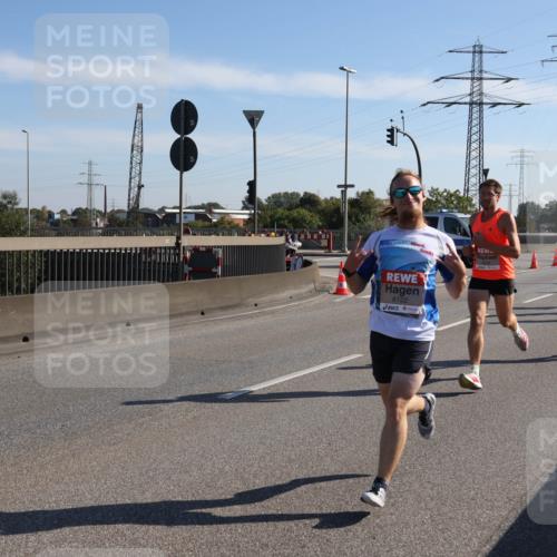 03.10.2025 - Köhlbrandbrückenlauf Julia Fischer http://msf.ph/oto/8999158 03.10.2025 12:11:21 Position 3 6122 meine-sportfotos.de