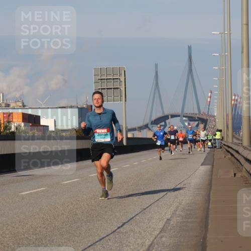 03.10.2025 - Köhlbrandbrückenlauf Luisa Fischer http://msf.ph/oto/8999163 03.10.2025 10:40:43 Position 3  meine-sportfotos.de