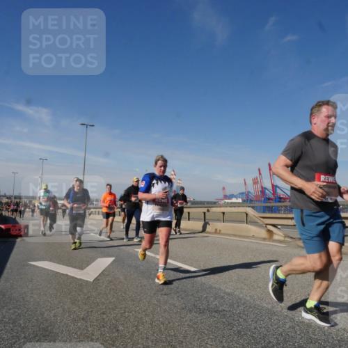 03.10.2025 - Köhlbrandbrückenlauf Matties Gatica Varas http://msf.ph/oto/8999165 03.10.2025 12:51:54 Position 2 601 meine-sportfotos.de