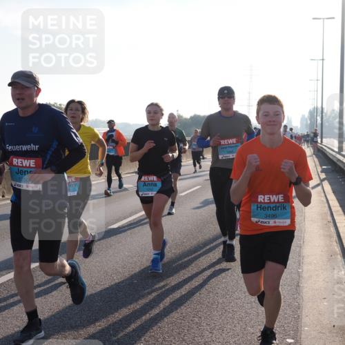 03.10.2025 - Köhlbrandbrückenlauf Fabian Wolf http://msf.ph/oto/8999190 03.10.2025 09:16:30 Position 3 1250, 333, 1242, 1245, 3496 meine-sportfotos.de