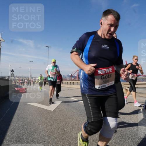 03.10.2025 - Köhlbrandbrückenlauf Matties Gatica Varas http://msf.ph/oto/8999195 03.10.2025 12:51:57 Position 2 5986 meine-sportfotos.de