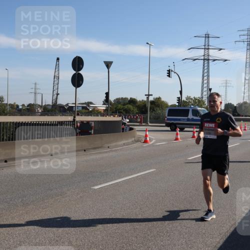 03.10.2025 - Köhlbrandbrückenlauf Julia Fischer http://msf.ph/oto/8999202 03.10.2025 12:11:31 Position 3 5786 meine-sportfotos.de