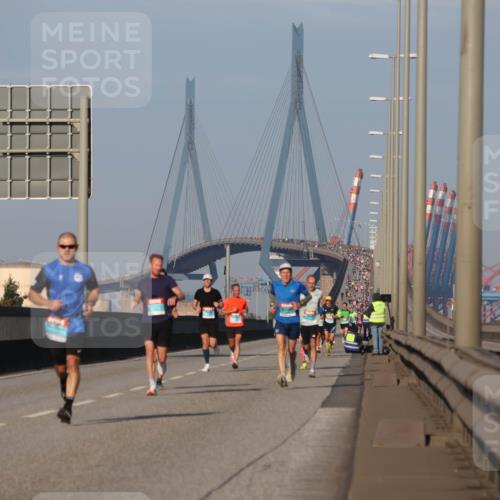 03.10.2025 - Köhlbrandbrückenlauf Luisa Fischer http://msf.ph/oto/8999210 03.10.2025 10:40:49 Position 3  meine-sportfotos.de