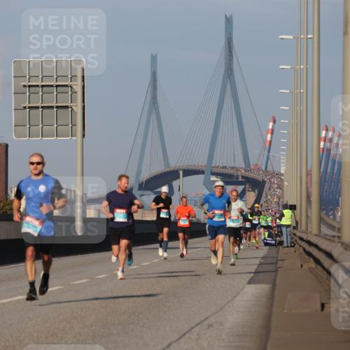 03.10.2025 - Köhlbrandbrückenlauf Luisa Fischer http://msf.ph/oto/8999225 03.10.2025 10:40:50 Position 3  meine-sportfotos.de