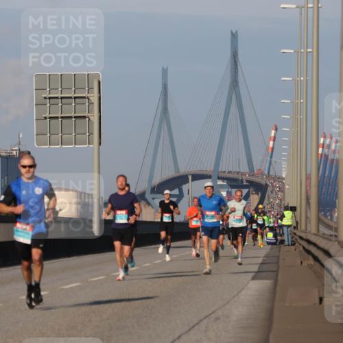 03.10.2025 - Köhlbrandbrückenlauf Luisa Fischer http://msf.ph/oto/8999239 03.10.2025 10:40:51 Position 3  meine-sportfotos.de