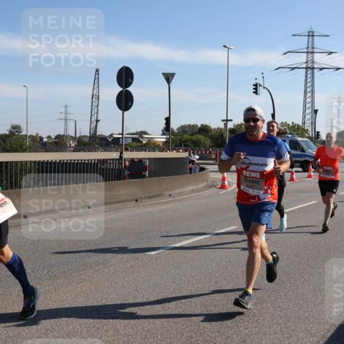 03.10.2025 - Köhlbrandbrückenlauf Julia Fischer http://msf.ph/oto/8999249 03.10.2025 12:11:40 Position 3 5962, 4023 meine-sportfotos.de