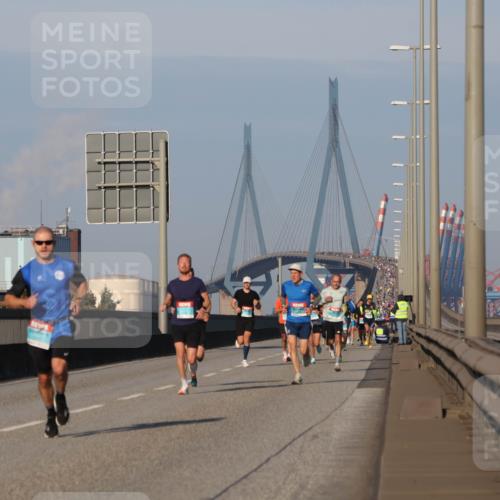 03.10.2025 - Köhlbrandbrückenlauf Luisa Fischer http://msf.ph/oto/8999250 03.10.2025 10:40:51 Position 3  meine-sportfotos.de
