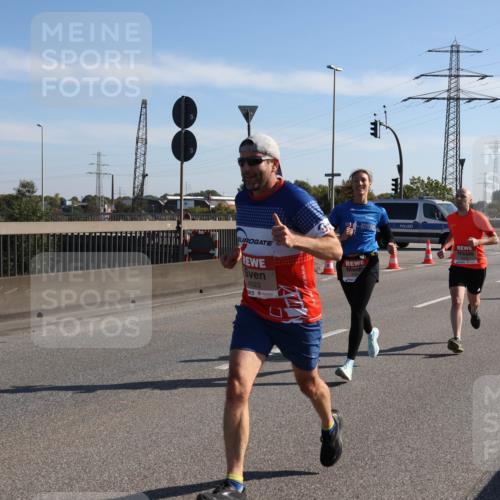 03.10.2025 - Köhlbrandbrückenlauf Julia Fischer http://msf.ph/oto/8999251 03.10.2025 12:11:40 Position 3 4023 meine-sportfotos.de