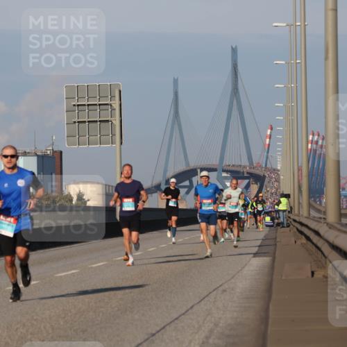 03.10.2025 - Köhlbrandbrückenlauf Luisa Fischer http://msf.ph/oto/8999256 03.10.2025 10:40:52 Position 3  meine-sportfotos.de