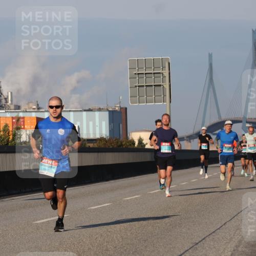 03.10.2025 - Köhlbrandbrückenlauf Luisa Fischer http://msf.ph/oto/8999271 03.10.2025 10:40:53 Position 3 2937 meine-sportfotos.de