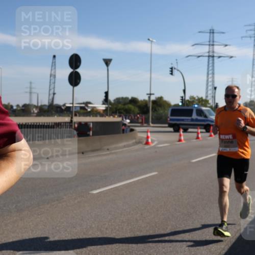 03.10.2025 - Köhlbrandbrückenlauf Julia Fischer http://msf.ph/oto/8999274 03.10.2025 12:11:45 Position 3  meine-sportfotos.de