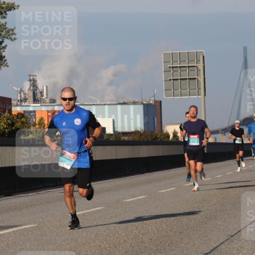 03.10.2025 - Köhlbrandbrückenlauf Luisa Fischer http://msf.ph/oto/8999276 03.10.2025 10:40:53 Position 3 2937 meine-sportfotos.de