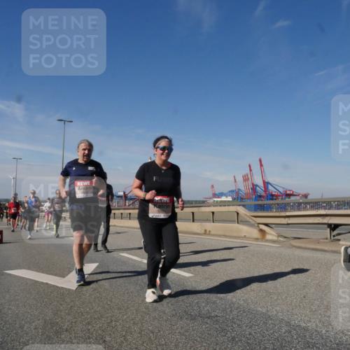 03.10.2025 - Köhlbrandbrückenlauf Matties Gatica Varas http://msf.ph/oto/8999317 03.10.2025 12:52:08 Position 2 5981, 118 meine-sportfotos.de