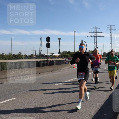 03.10.2025 - Köhlbrandbrückenlauf Julia Fischer http://msf.ph/oto/8999330 03.10.2025 12:12:02 Position 3  meine-sportfotos.de