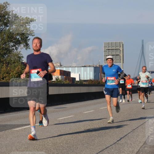 03.10.2025 - Köhlbrandbrückenlauf Luisa Fischer http://msf.ph/oto/8999337 03.10.2025 10:40:58 Position 3 3809 meine-sportfotos.de