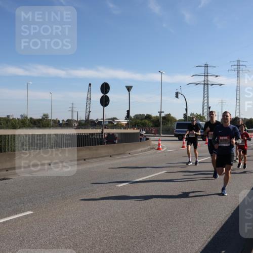 03.10.2025 - Köhlbrandbrückenlauf Julia Fischer http://msf.ph/oto/8999345 03.10.2025 12:12:04 Position 3  meine-sportfotos.de