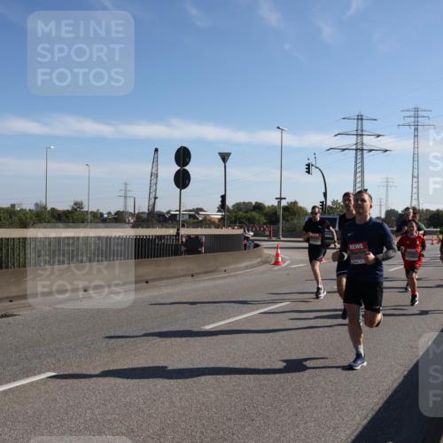 03.10.2025 - Köhlbrandbrückenlauf Julia Fischer http://msf.ph/oto/8999349 03.10.2025 12:12:04 Position 3  meine-sportfotos.de