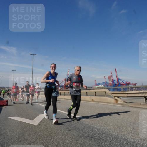 03.10.2025 - Köhlbrandbrückenlauf Matties Gatica Varas http://msf.ph/oto/8999350 03.10.2025 12:52:12 Position 2  meine-sportfotos.de