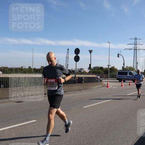 03.10.2025 - Köhlbrandbrückenlauf Julia Fischer http://msf.ph/oto/8999422 03.10.2025 12:12:20 Position 3 4192 meine-sportfotos.de
