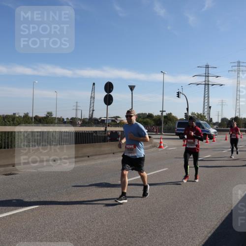 03.10.2025 - Köhlbrandbrückenlauf Julia Fischer http://msf.ph/oto/8999426 03.10.2025 12:12:22 Position 3  meine-sportfotos.de