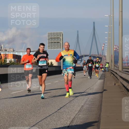 03.10.2025 - Köhlbrandbrückenlauf Luisa Fischer http://msf.ph/oto/8999442 03.10.2025 10:41:05 Position 3  meine-sportfotos.de