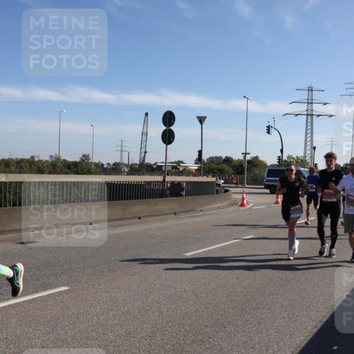 03.10.2025 - Köhlbrandbrückenlauf Julia Fischer http://msf.ph/oto/8999443 03.10.2025 12:12:28 Position 3  meine-sportfotos.de