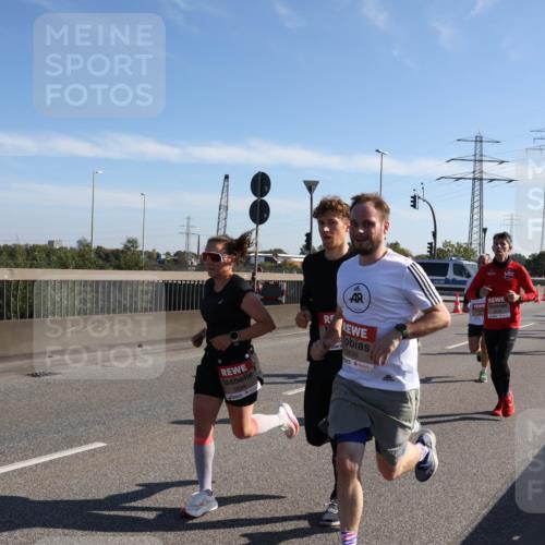 03.10.2025 - Köhlbrandbrückenlauf Julia Fischer http://msf.ph/oto/8999448 03.10.2025 12:12:29 Position 3 5898, 5699 meine-sportfotos.de