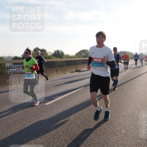 03.10.2025 - Köhlbrandbrückenlauf Fabian Wolf http://msf.ph/oto/8999451 03.10.2025 09:16:39 Position 3 2822, 3111 meine-sportfotos.de