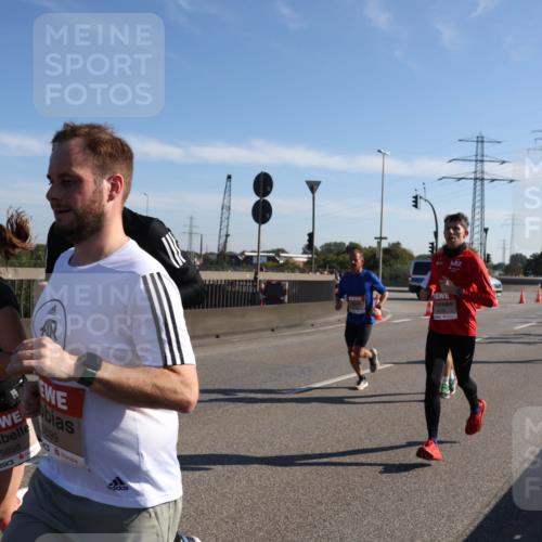 03.10.2025 - Köhlbrandbrückenlauf Julia Fischer http://msf.ph/oto/8999453 03.10.2025 12:12:30 Position 3 699, 5898 meine-sportfotos.de