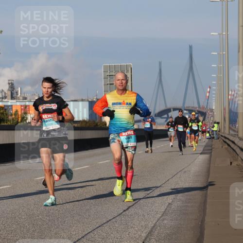 03.10.2025 - Köhlbrandbrückenlauf Luisa Fischer http://msf.ph/oto/8999454 03.10.2025 10:41:06 Position 3 3299, 3008 meine-sportfotos.de