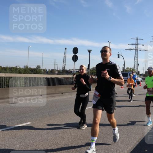 03.10.2025 - Köhlbrandbrückenlauf Julia Fischer http://msf.ph/oto/8999471 03.10.2025 12:12:33 Position 3  meine-sportfotos.de