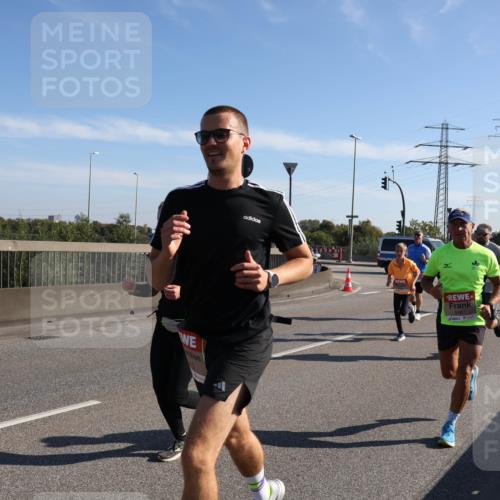 03.10.2025 - Köhlbrandbrückenlauf Julia Fischer http://msf.ph/oto/8999474 03.10.2025 12:12:33 Position 3 5967 meine-sportfotos.de