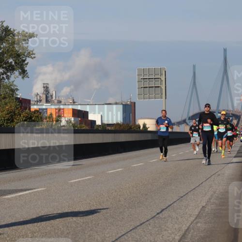 03.10.2025 - Köhlbrandbrückenlauf Luisa Fischer http://msf.ph/oto/8999492 03.10.2025 10:41:09 Position 3  meine-sportfotos.de